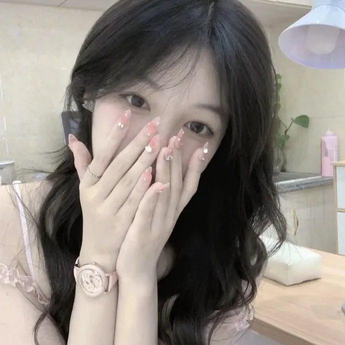 女帝太撩人,我的反穿越系统启动了